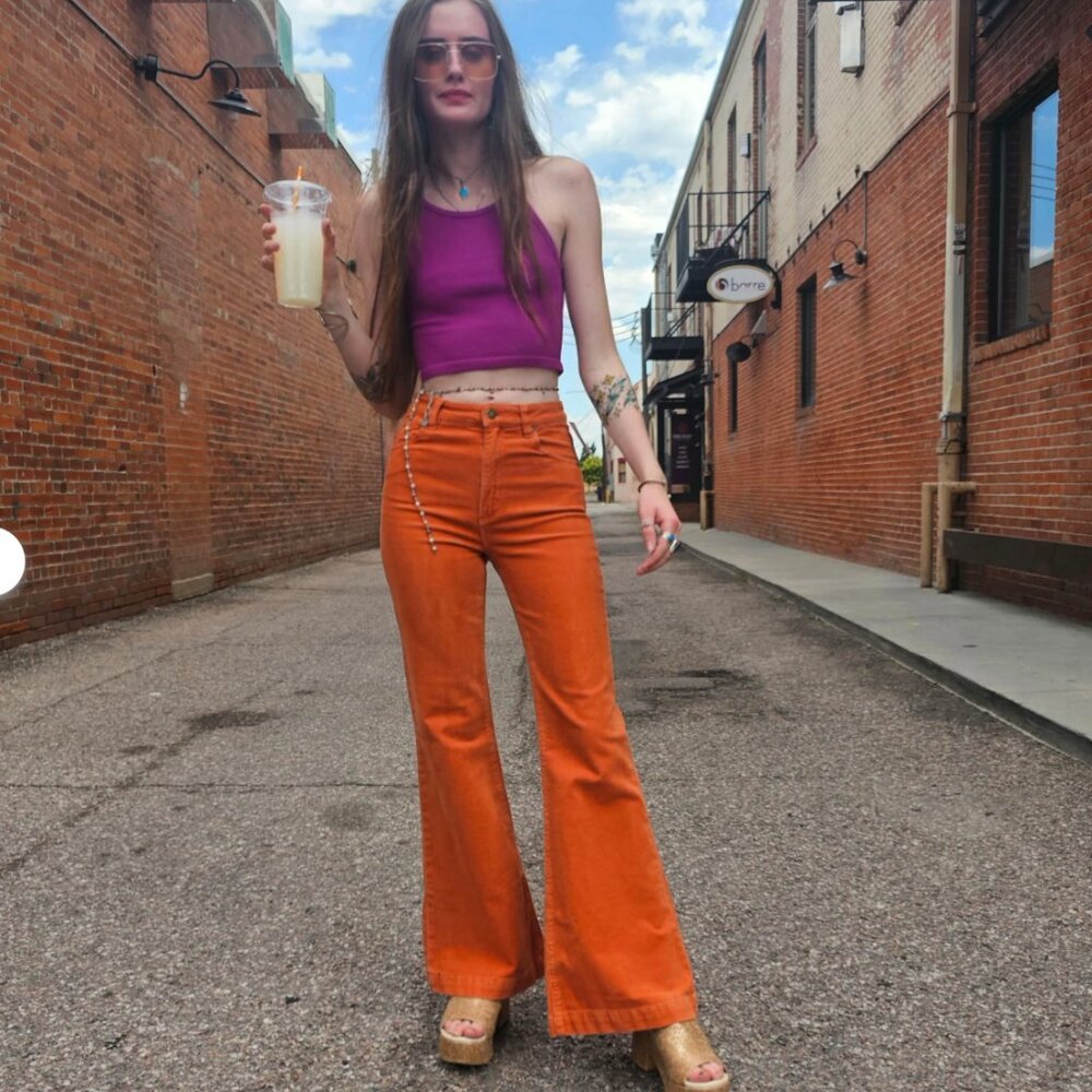 Rolla's Eastcoast Flares in Rust Corduroy - Picture 2 of 2